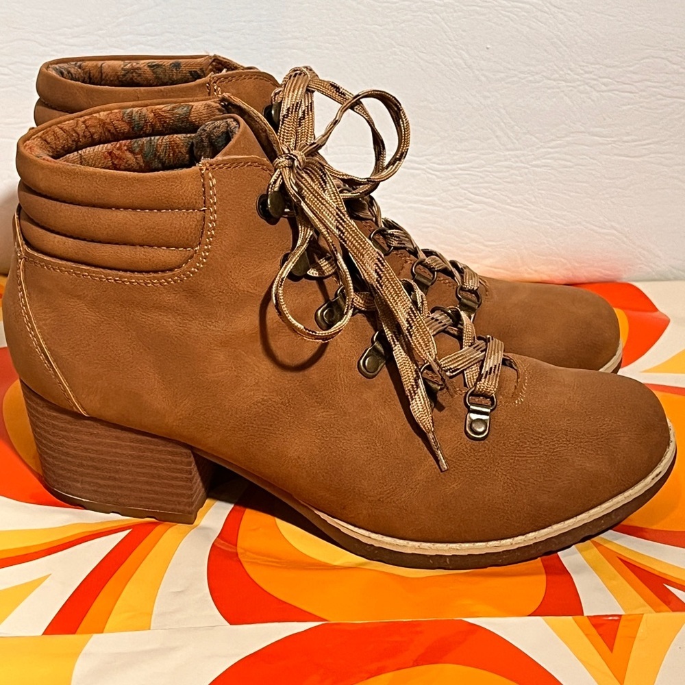 B.O.C. Womens Alder Block Heel Round Toe Ankle Boots Tan 8.5